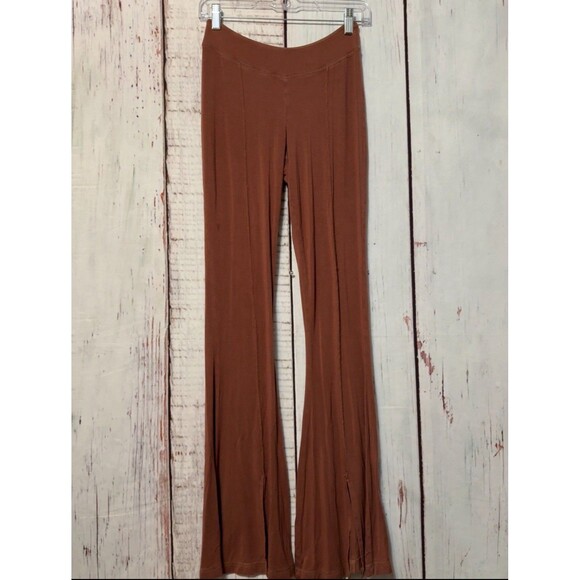 Out From Under UO Aria Seamed Stretch Flared HR Pant Legging Brown Medium - Picture 1 of 8